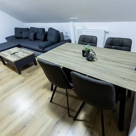 Apartmani Tomsic Darda Exterior foto