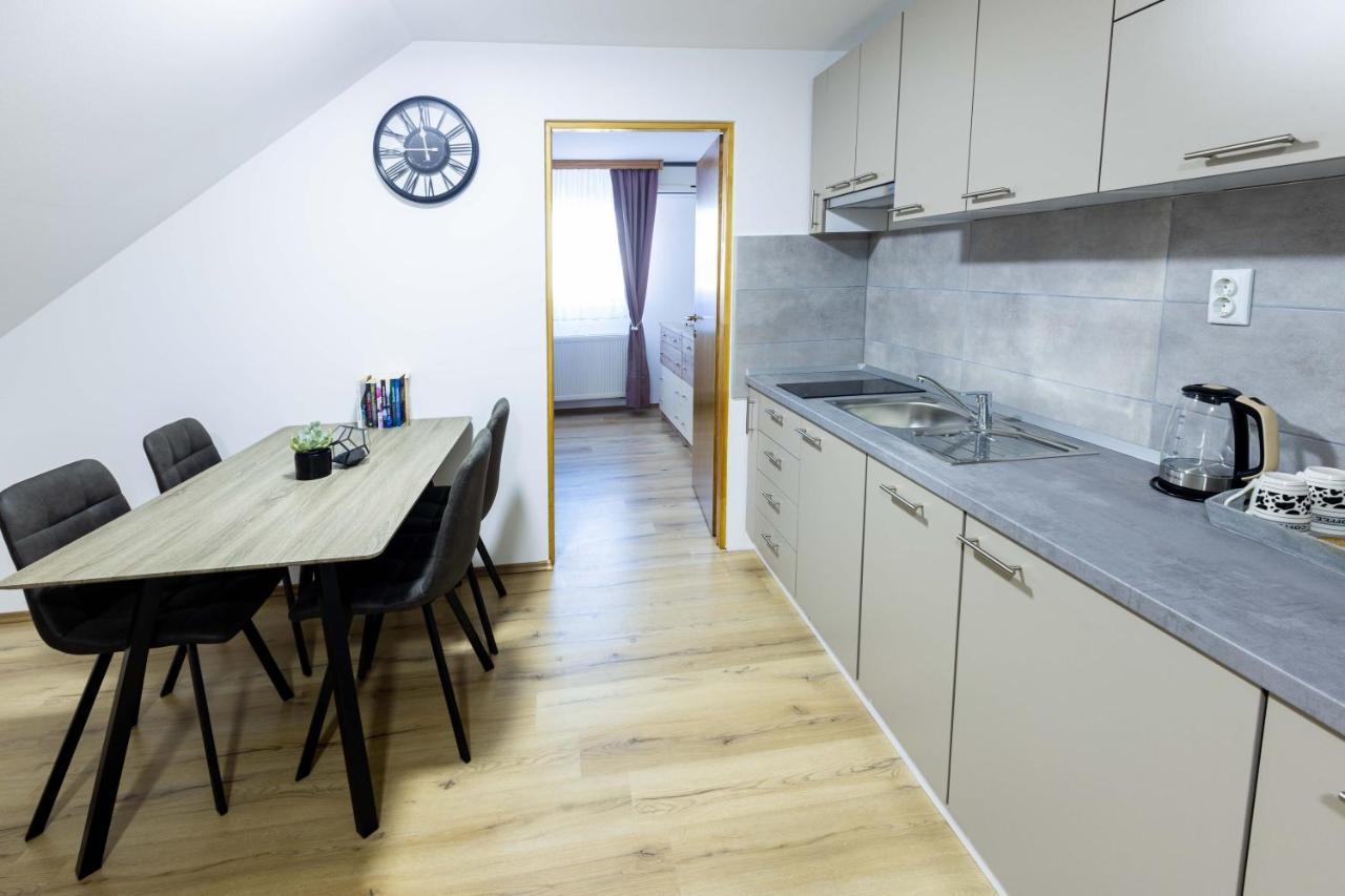 Apartmani Tomsic Darda Exterior foto