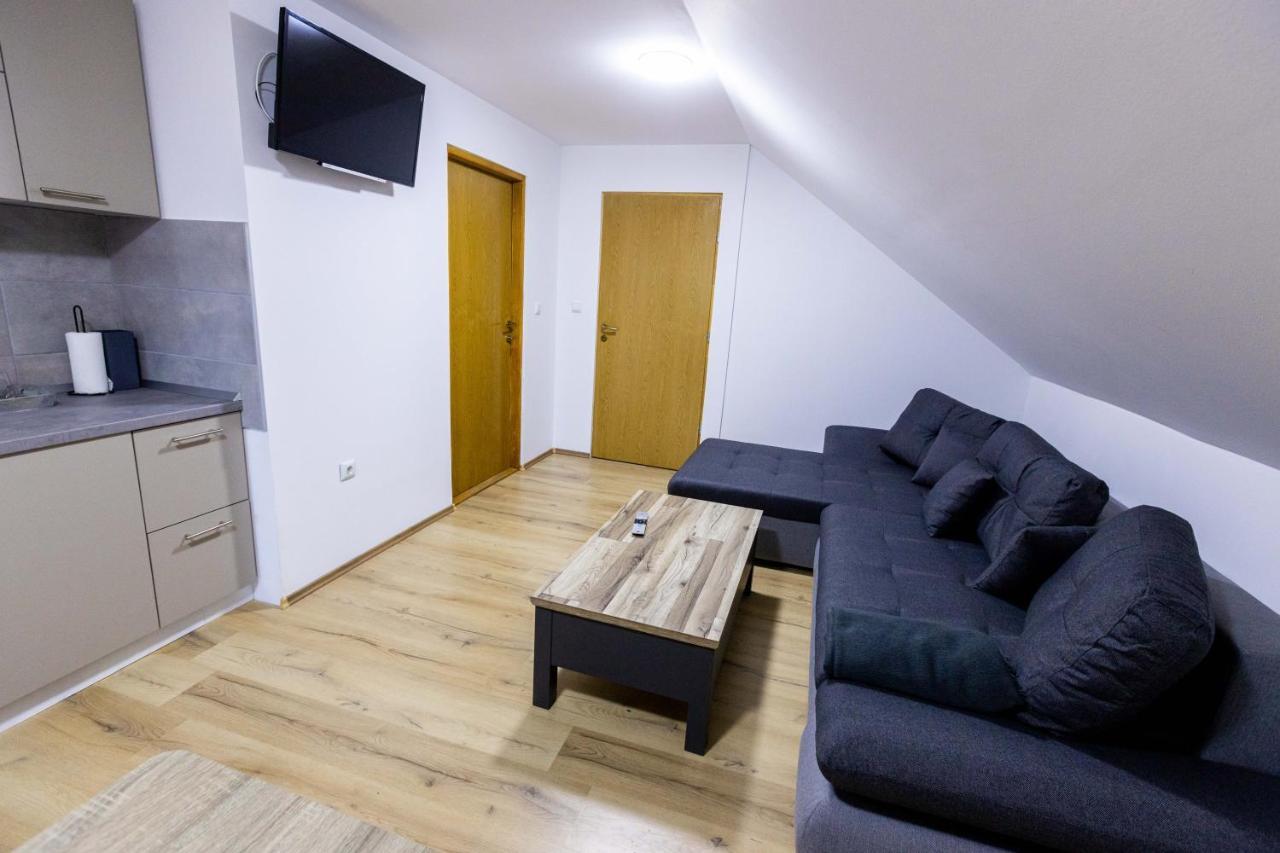 Apartmani Tomsic Darda Exterior foto